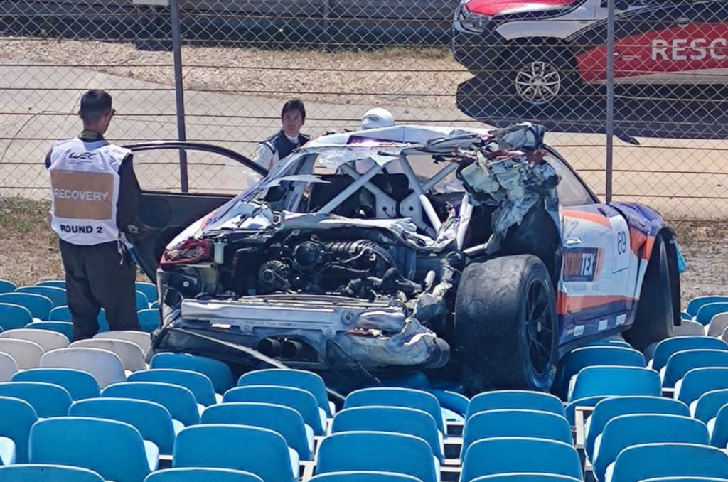 WEC Portimao - Incidente: Porsche in tribuna | foto: @petete3mil (twitter)